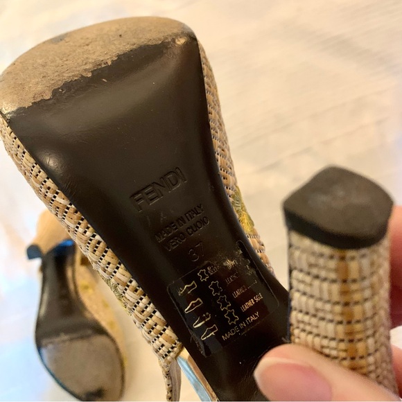 Fendi woven raffia embroidered platform heels - Picture 6 of 6